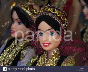 عروسک ایرانی